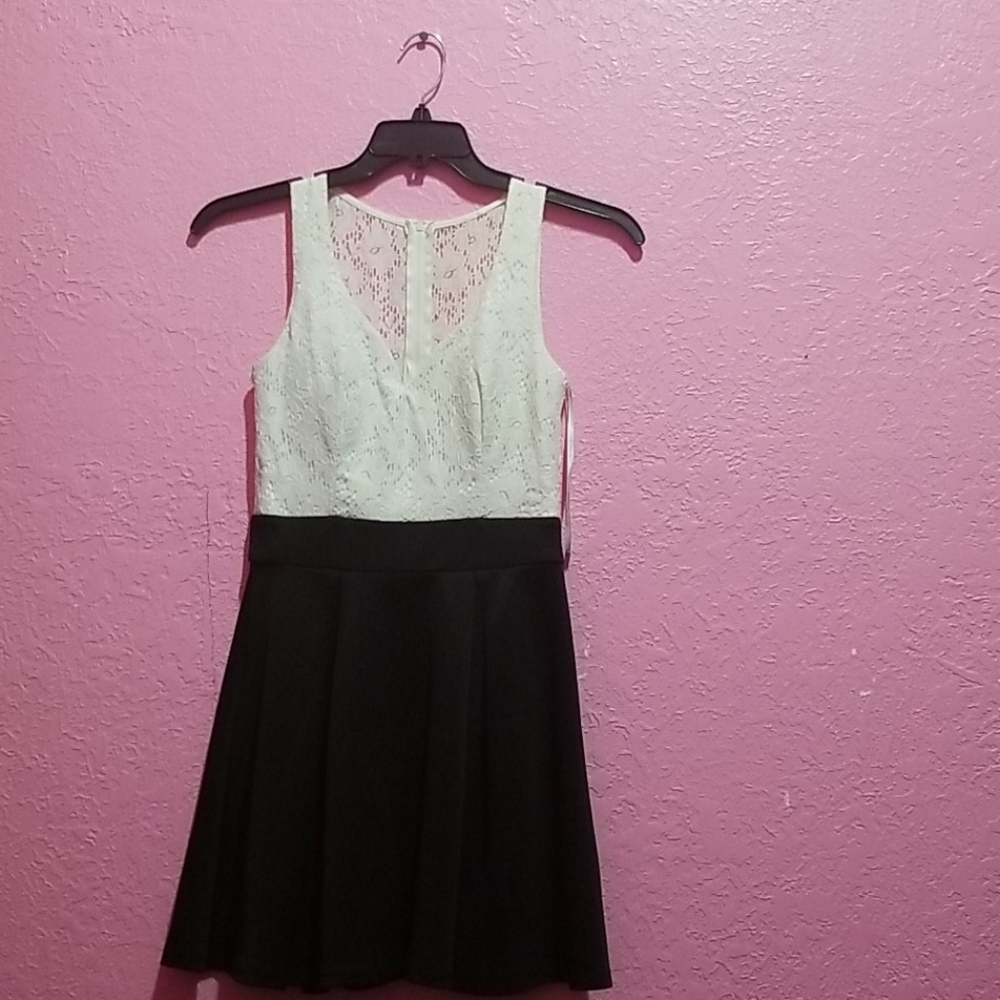 B.Darlin,  Beatyfull dress